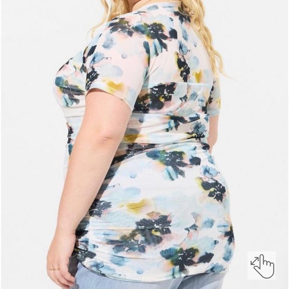 Torrid Stretch Mesh Crew Neck Ruched
Top - Picture 2 of 3